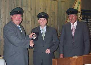 Ordensübergabe 2000 - Major Paul Imhäuser, Schützenkönig Dr. Burkhard Ledig & Hauptmann Theo Süttmann