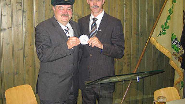 Ordensübergabe 2007 - Major Paul Imhäuser & Schützenkönig Michael Neu